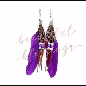 ‼️New‼️ 😍Feather Beaded Earrings